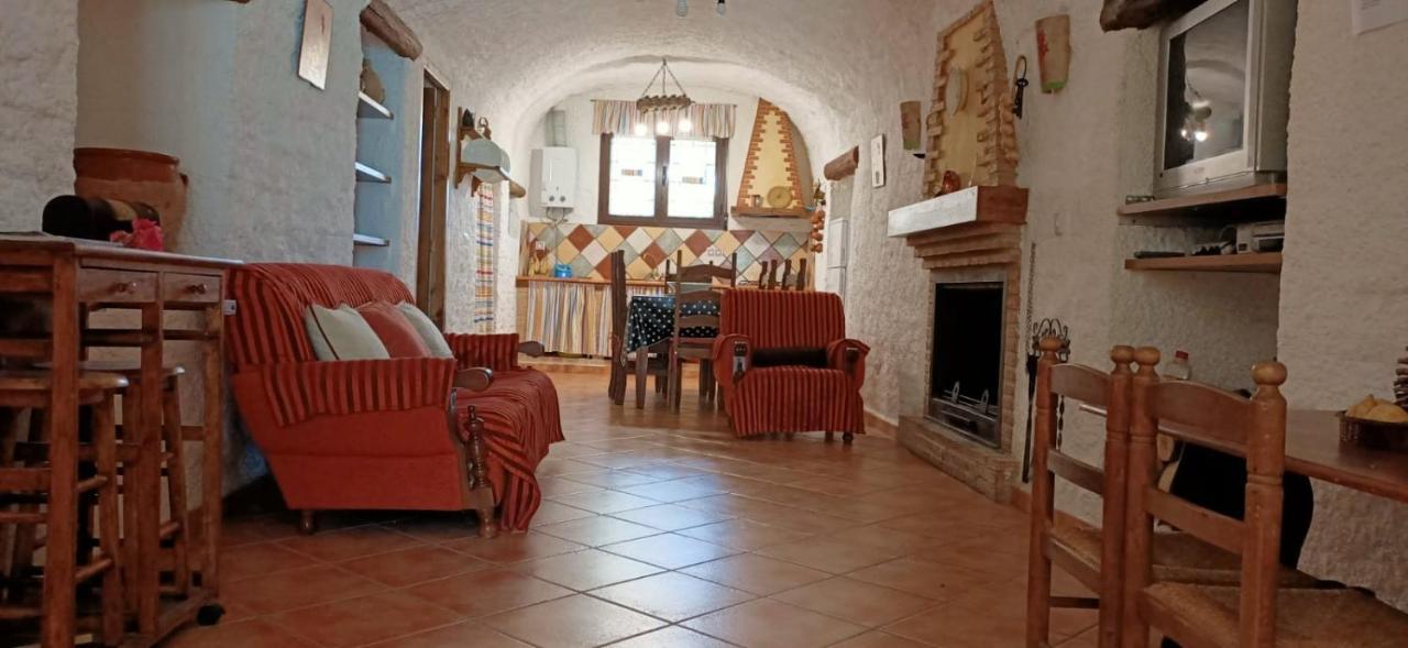 Cueva El Monteron Holiday home Cullar de Baza